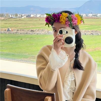 满船春色